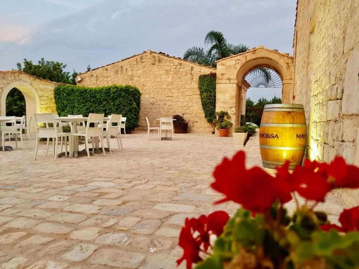 Torre Dantona Country Suites Pozzallo Eksteriør bilde