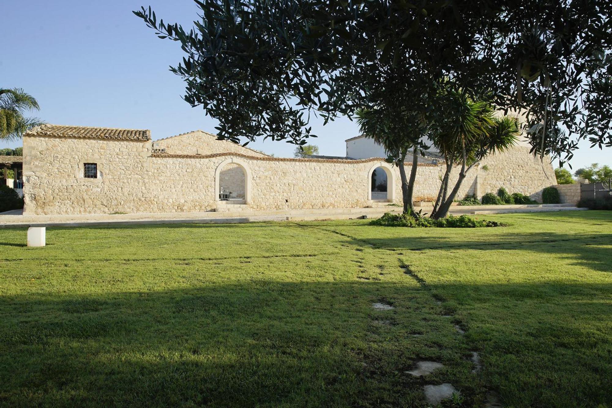 Torre Dantona Country Suites Pozzallo Eksteriør bilde