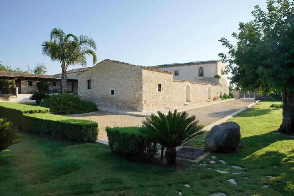 Torre Dantona Country Suites Pozzallo Eksteriør bilde
