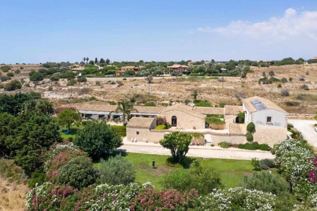 Torre Dantona Country Suites Pozzallo Eksteriør bilde