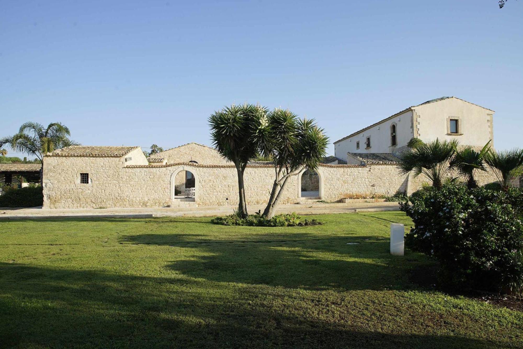 Torre Dantona Country Suites Pozzallo Eksteriør bilde